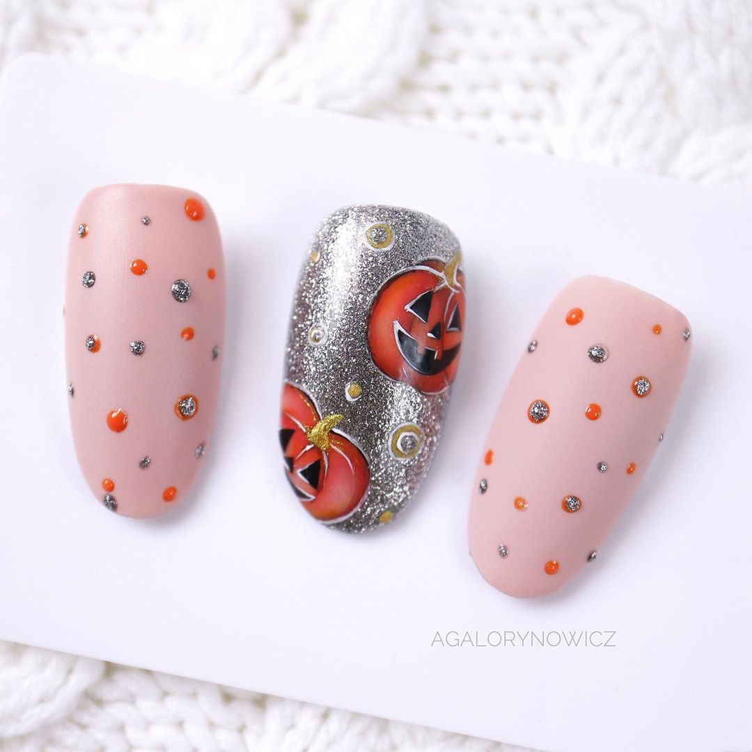Pumpkin nails for halloween 2020